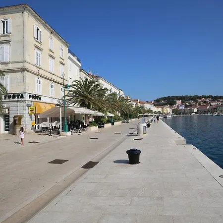Guest house And Jospino Mali Losinj