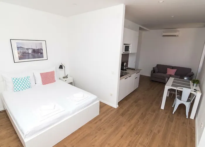 And Jospino Guest house 4*